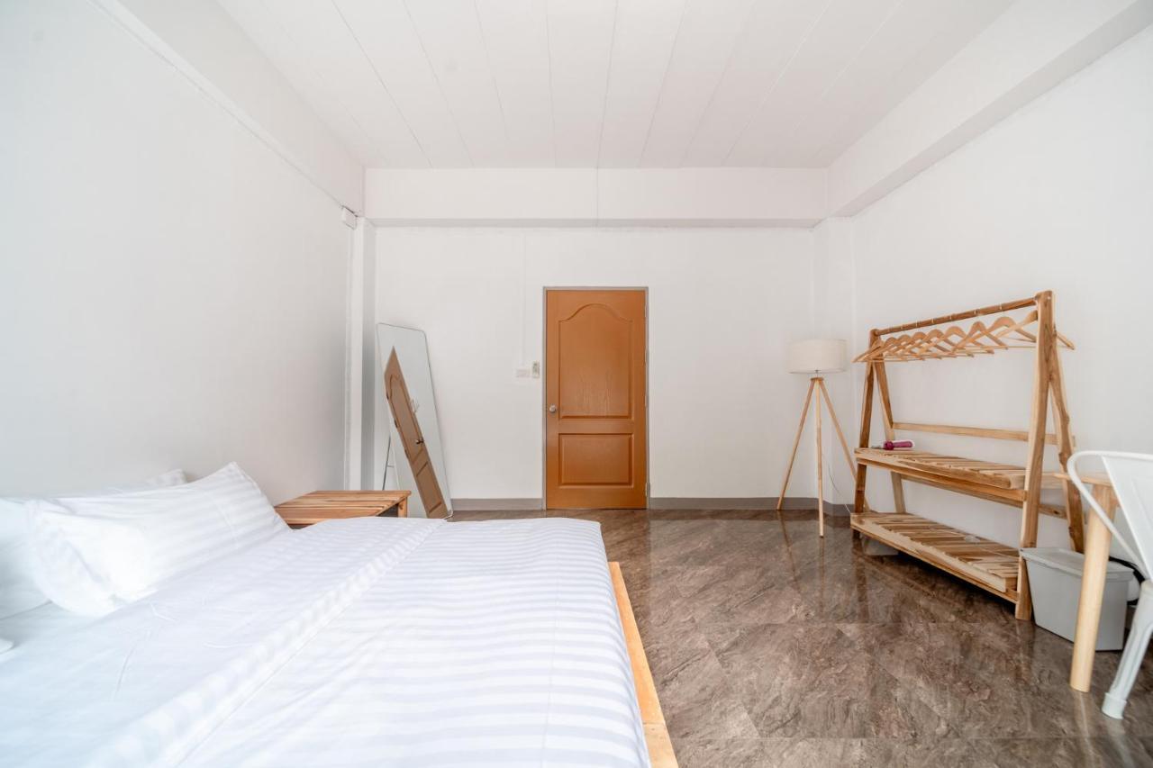 Socialer Coliving & Coworking Space Chiang Mai Extérieur photo