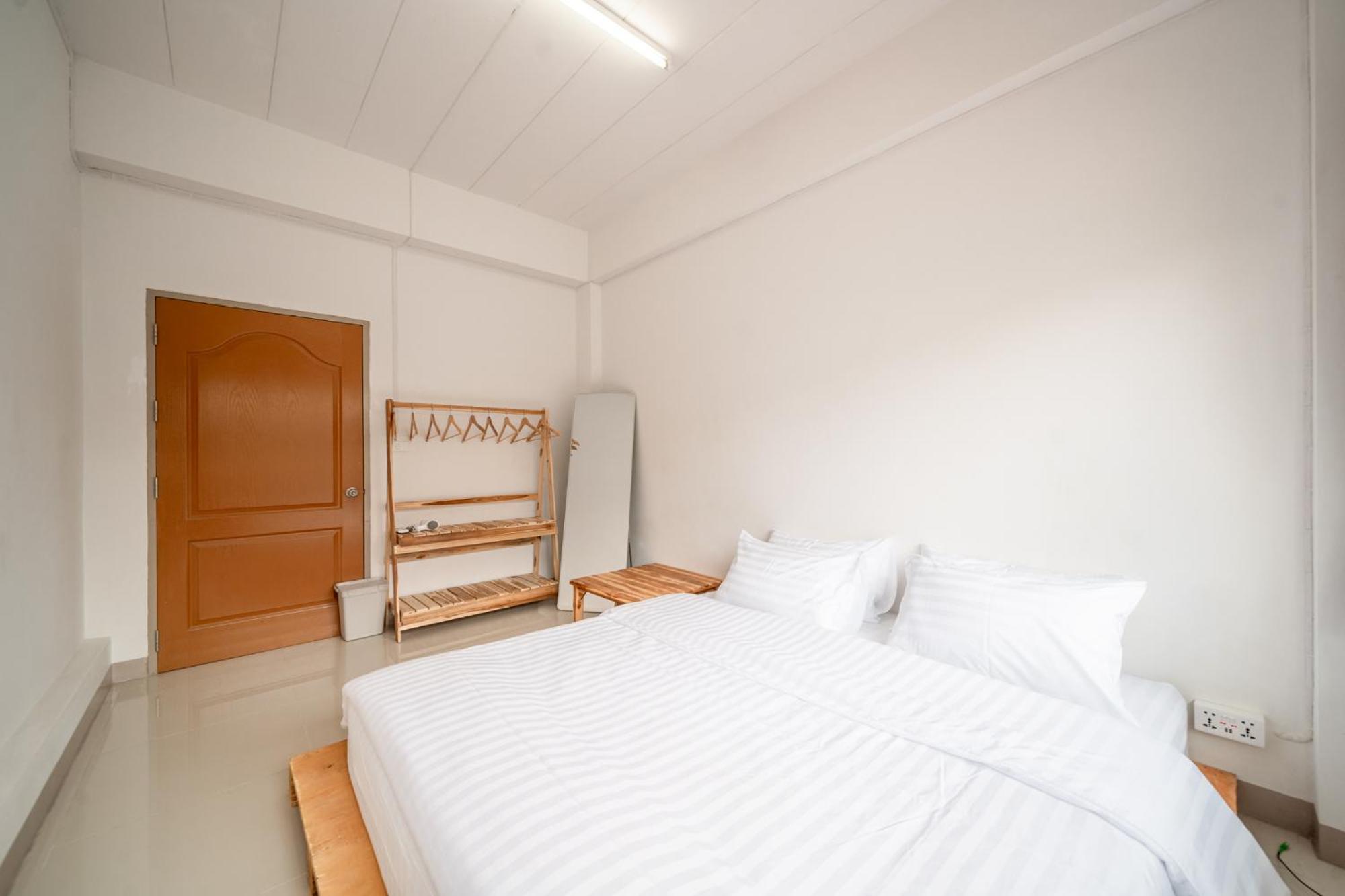Socialer Coliving & Coworking Space Chiang Mai Extérieur photo